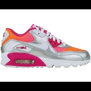 Toddler girls Nike sneakers